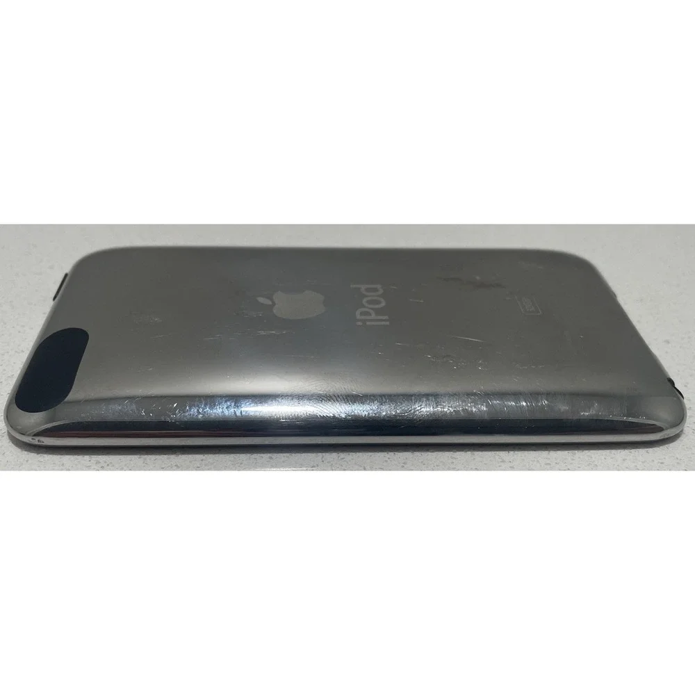 APPLE IPOD TOUCH 3RD GENERATION BLACK 32GB MODEL MC008LL USED